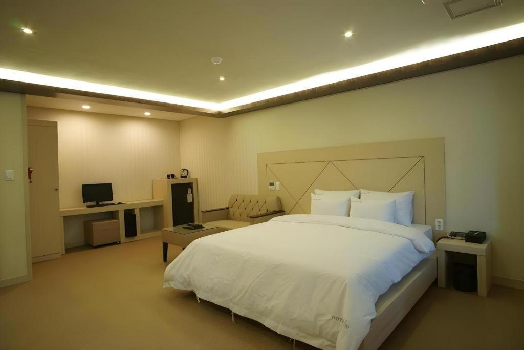 Hotel W ShinЧечжу Екстер'єр фото
