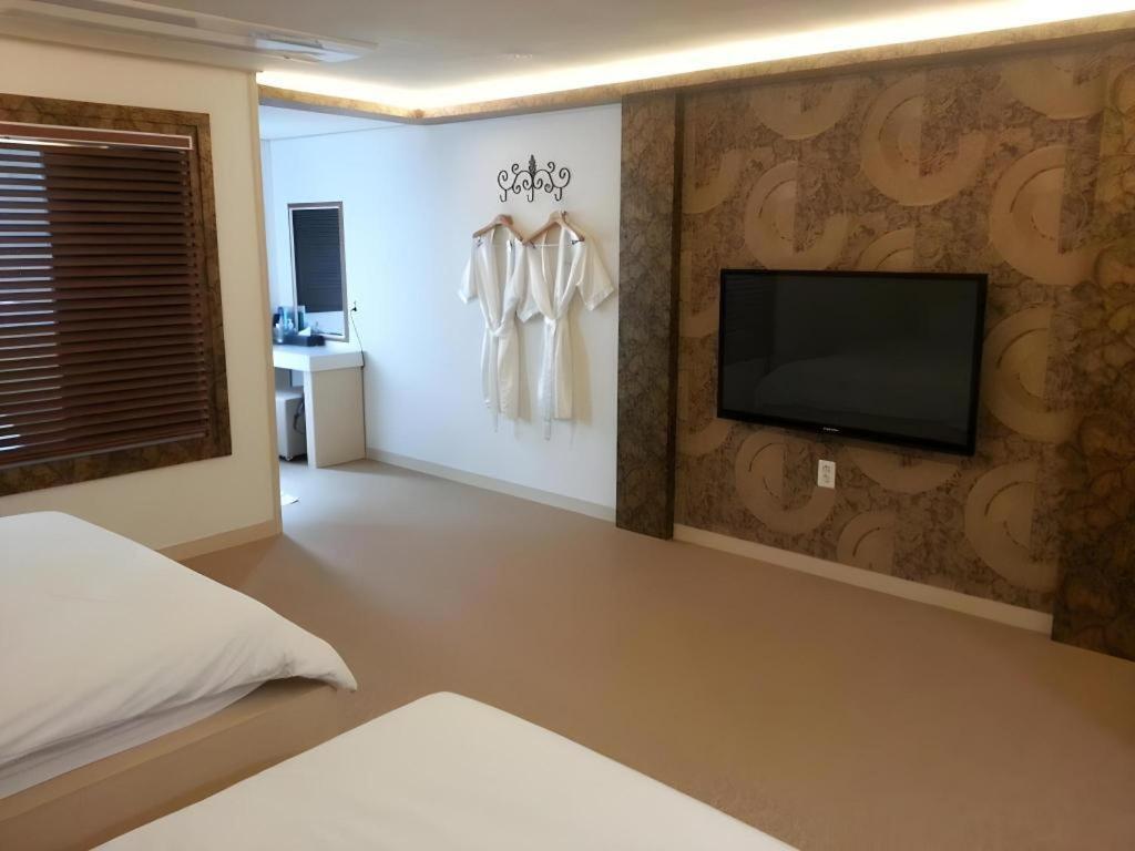 Hotel W ShinЧечжу Екстер'єр фото