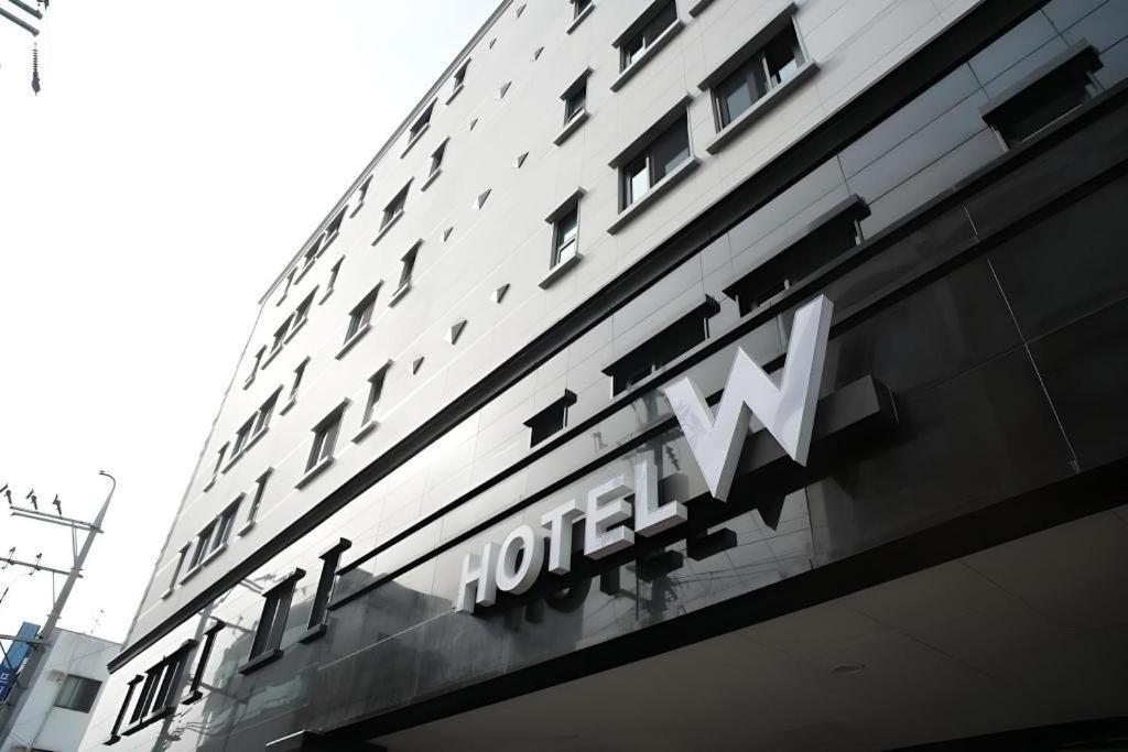 Hotel W ShinЧечжу Екстер'єр фото