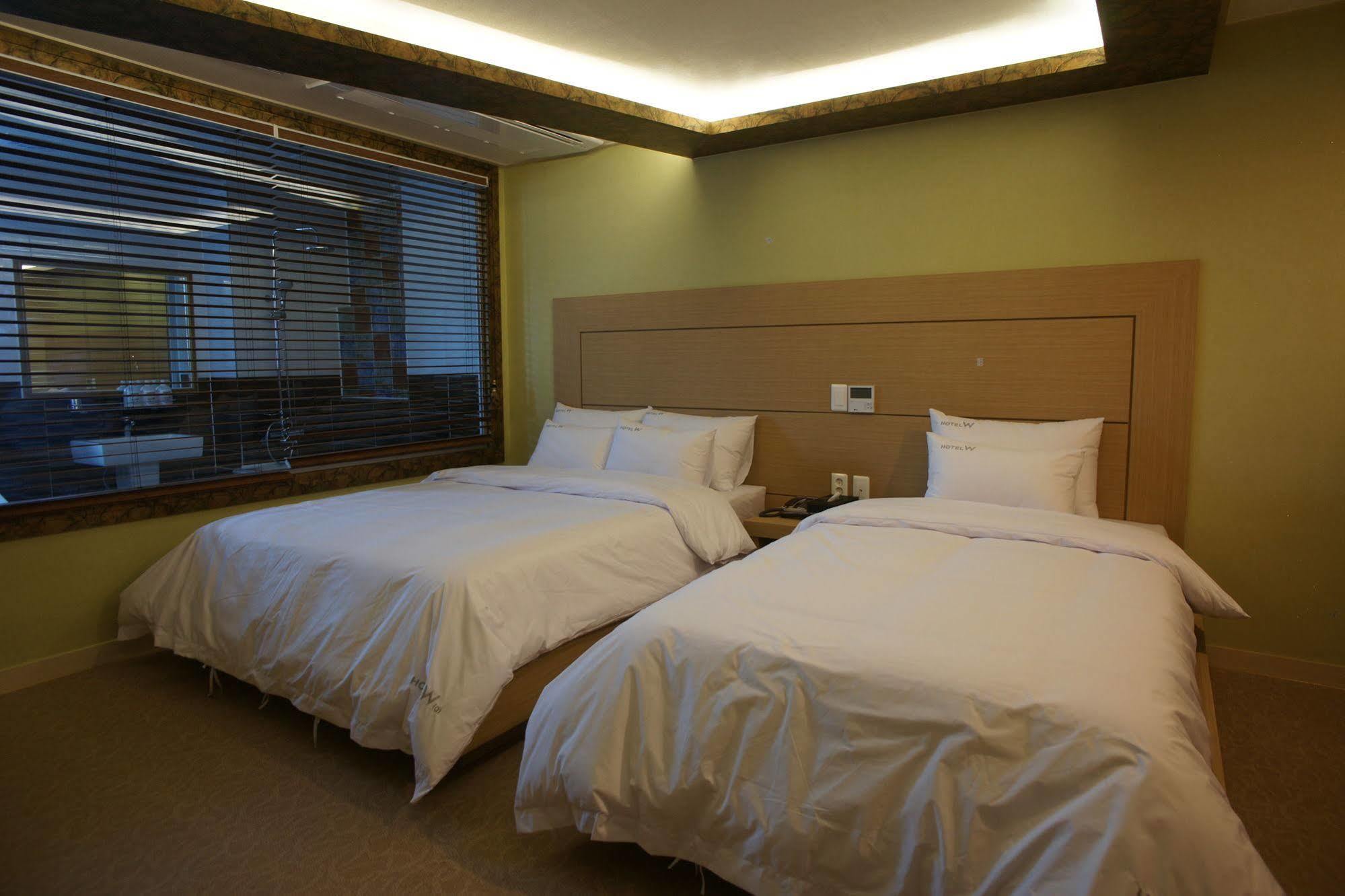 Hotel W ShinЧечжу Екстер'єр фото